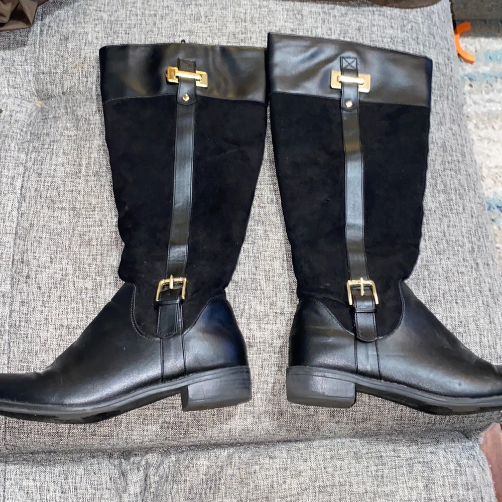 Nice black boots - size 8.5